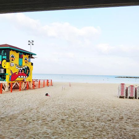 1000Nights Sea-Hut Apartment Tel Aviv Bagian luar foto